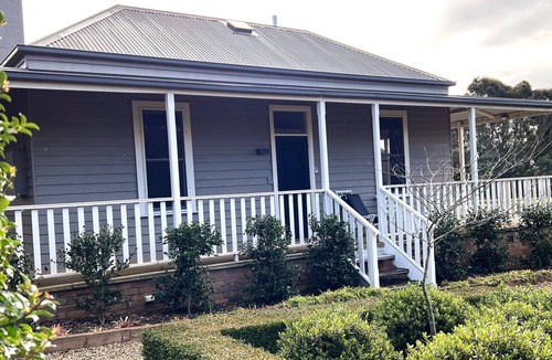 Musk Cottage | Musk Manor Cottage- gorgeous country escape set amongst beautiful gardens