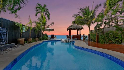 Holloways Beach Villa | Mylara Beachfront Holiday Home