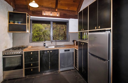Emerald Cabin | Myrtle Loft - Sun-Kissed Forest Garden, Emerald