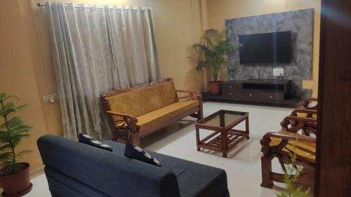 Kolhapur Apartment | Nabhya Homestay Spacious 3BHK Family Flat Kolhapur
