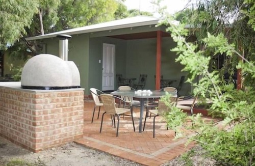 Prevelly House | Narda Beach House - Short Walk to Beautiful Beach