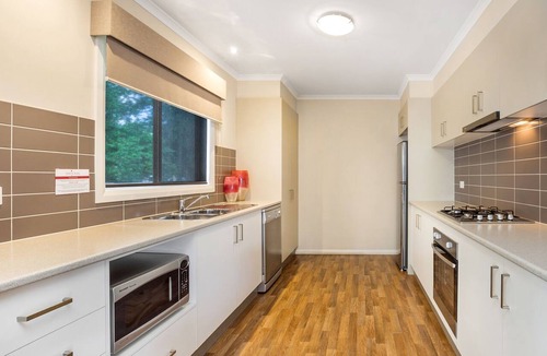 Bendigo Hotel | National Hotel Complex and Bendigo Central Apartments