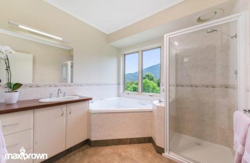 East Warburton House | Natural Sound - East Warburton 4B Getaway
