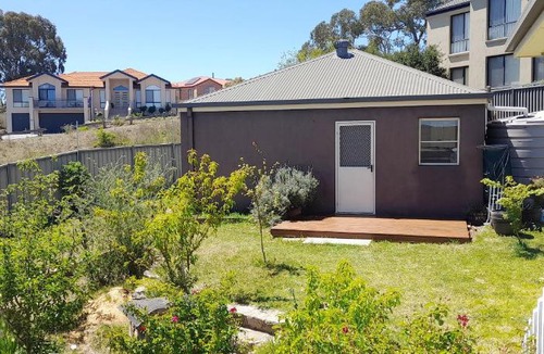 Jerrabomberra House | Nature in Town Studio Granny Flat