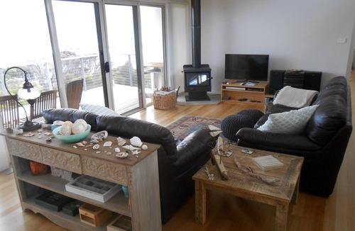 Killiecrankie House | Nautilus 2 has elegant coastal interiors and a breathtaking view.