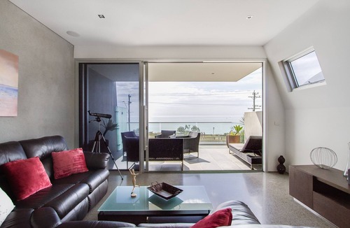 Safety Beach House | Nautilus 2 - Modern beachfront townhouse, opposite beach, water views