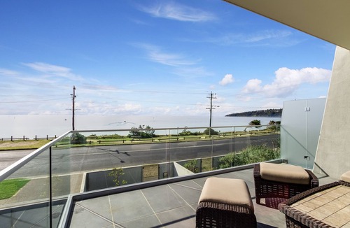 Safety Beach House | Nautilus 2 - Modern beachfront townhouse, opposite beach, water views
