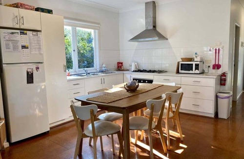 Bendalong House | Nautilus ~ Coastal classic near the beach!