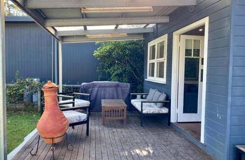 Bendalong House | Nautilus ~ Coastal classic near the beach!