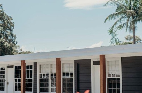 Nelson Bay Hotel | Nelson Palms