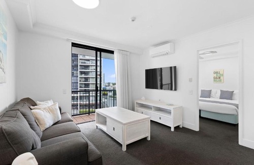 Broadbeach Apartment | Neptune Resort