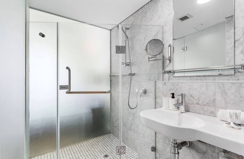 Perth Bed & Breakfast | Nest on Newcastle – E4