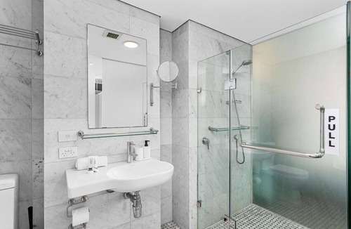 Perth Bed & Breakfast | Nest on Newcastle – E7