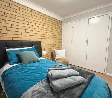Stanthorpe House | Nestled next door