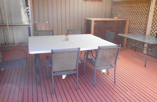 Ardrossan House | Nevah Barc ~ Short walk to shops and jetty!
