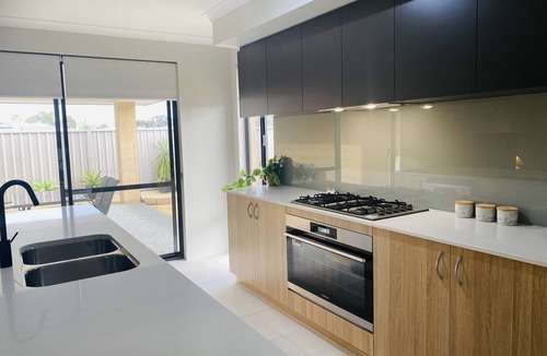 Geographe House | New 5 Bedroom Home 1km from the Beautiful Busselton Beaches