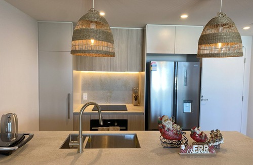 Buddina Apartment | NEW BEACH Luxury 3B 2B unit - Ocean Views! 250m to Buddina Beach!