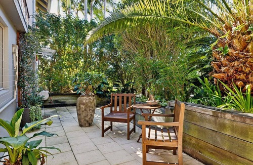 Angourie Villa | NEW Beachside Treehouse Villa! Park, Blue pool & Beach Access A/C, WiFi, bbq +