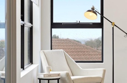 Bentley House | NEW BUILD! Spacious Modern 5-Bed Bentley Townhouse