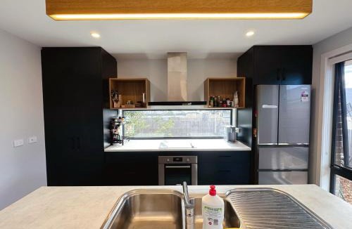 Kingston House | New Kingston Trampoline House