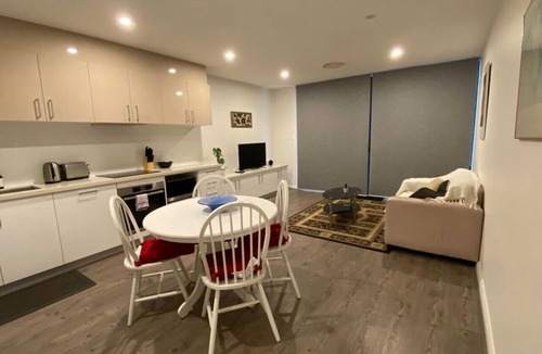 Kingston Apartment | New to VRBO: Kingston Foreshore Contemporary Apartment