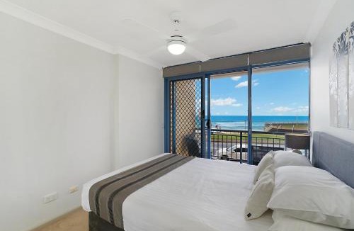 Newcastle East Apartment | Newcastle Short Stay Accommodation - Sandbar Newcastle Beach