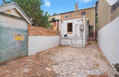 Newcastle East House | Newcastle Short Stay Accommodation - 9 Alfred Street