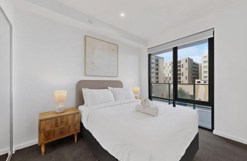 Cannington Apartment | Newly Built 3 Bed Apartment with Onsite Parking