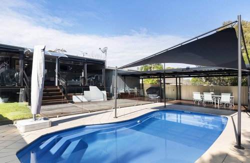 Lake Munmorah House | NEWLY LISTED / The Coastal Lake Getaway