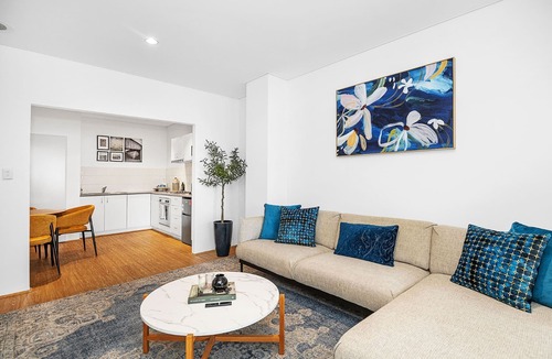 Perth Central Business District Apartment | Newly Renovated 1bdr in the CBD