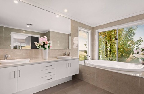 Lancefield Other | nHamptons inspired Farmhouse getaway close to town.