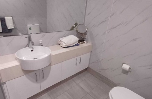 Kelmscott Apartment | Nice Two Bedroom Apartment with courtyard/balcony in secure complex