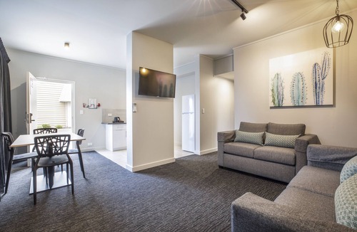 Thomastown Hotel | Nightcap at Excelsior Hotel