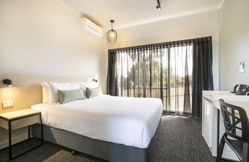 Thomastown Hotel | Nightcap at Excelsior Hotel