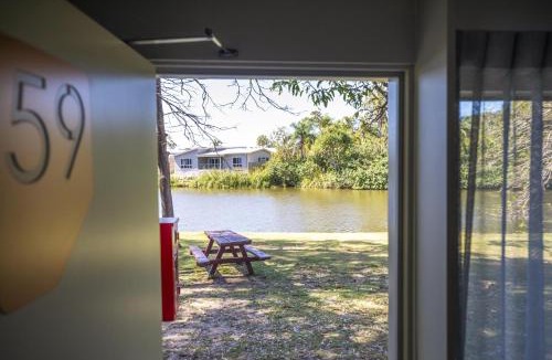 Urangan Hotel | Nightcap at Kondari Resort