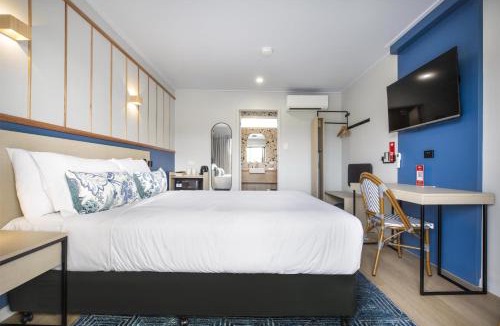 Queens Beach Hotel | Nightcap at Queens Beach Hotel