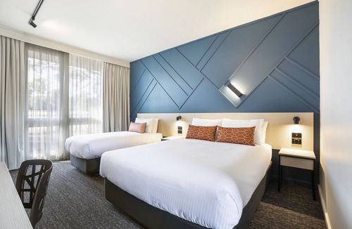 Noble Park Hotel | Nightcap at Sandown Park Hotel