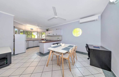 Nightcliff House | Nightcliff Foreshore Getaway - McKay Gardens