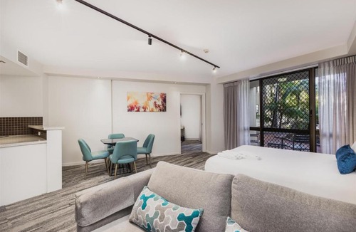 Mermaid Waters Hotel | Nightelier Mermaid Waters