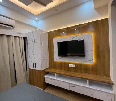 Greater Noida Apartment | Nik stays
