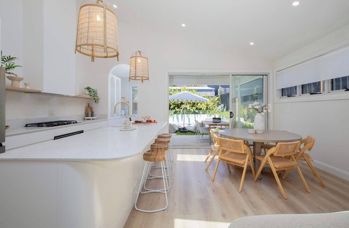 Long Jetty Condo | Nirvana Retreat-Mineral Pool & walk to the Beaches