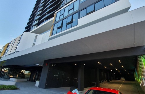 Mount Pleasant Apartment | nLuxurious Short-Stay Apartment with Stunning Swan River Viewsnn