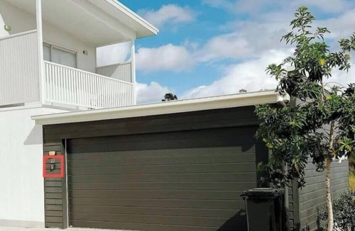 Pimpama House | No.22 4B Pimpama Home