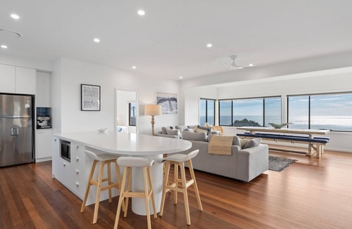Forster House | Noah's 46 Cliff Road