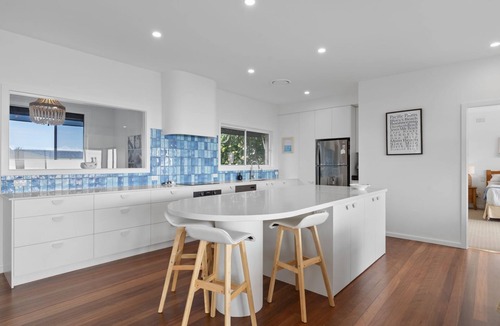 Forster House | Noah's 46 Cliff Road