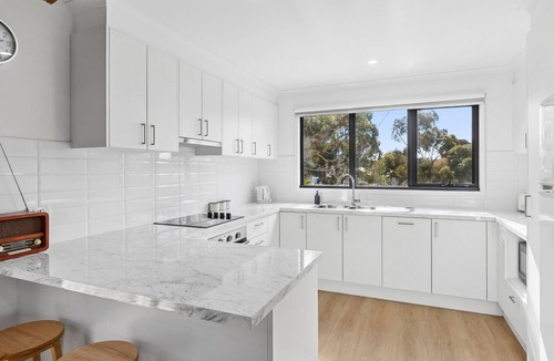 Anglesea House | Nod Off On Noble - Anglesea