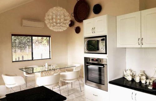 Ninderry House | Noosa hinterland acreage close to the beach