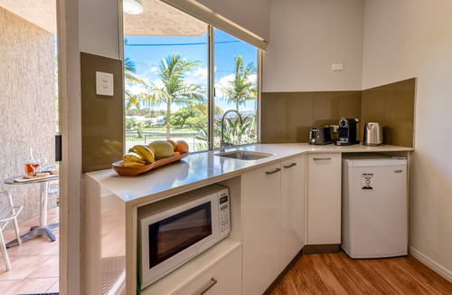 Noosaville Hotel | Noosa Sun