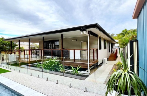 Agnes Water House | North Discovery 14 - swimming pool, air conditioned, boat friendly plus free wifi
