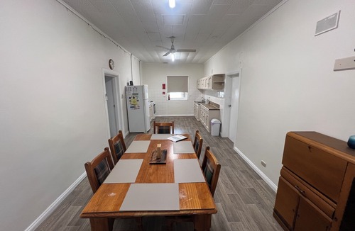 Belalie House | North Parade Accommodation Comfortable 3 Bedroom Accommodation in Jamestown